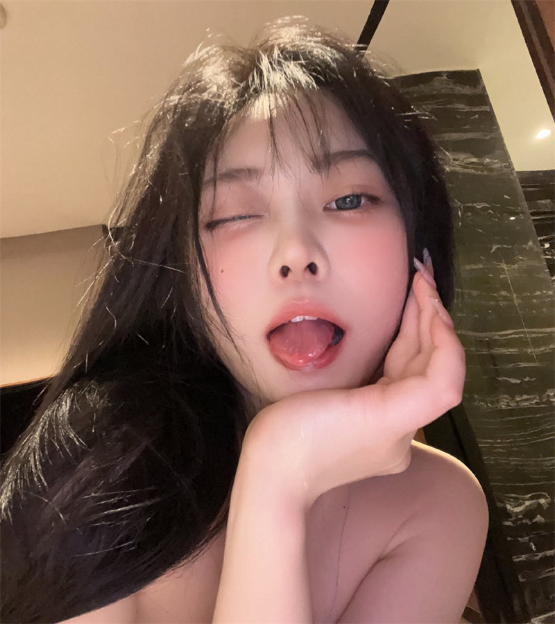 左公子666的微密图片资源分享，weme圈中的健身达人
