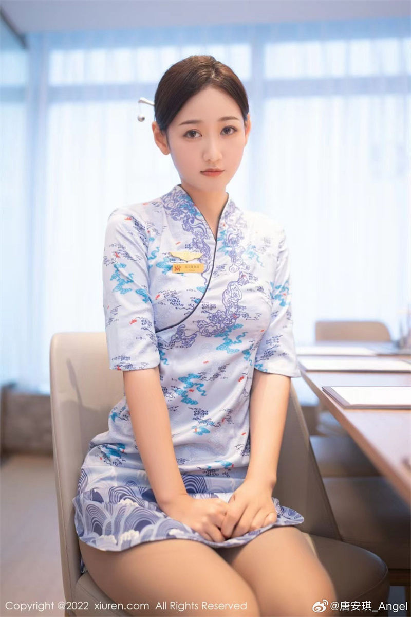 唐安琪全部高清套装图片免费鉴赏