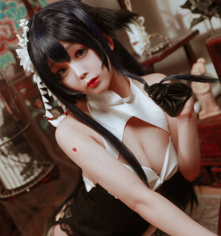 日奈娇旗袍,三款旗袍摄影作品赏析插图3 日奈娇旗袍,三款旗袍摄影作品赏析