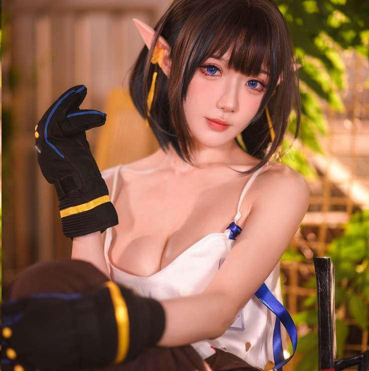 阿包也是兔娘《明日方舟 森蚺》精彩cos摄影作品赏析