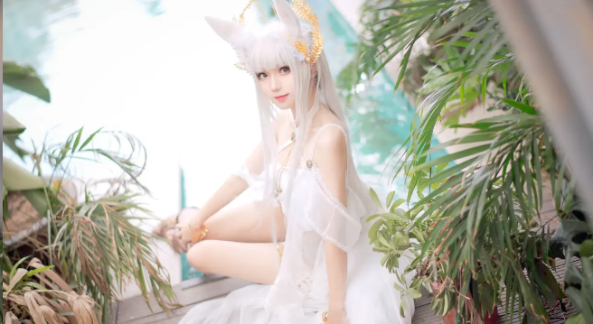 花柒Hana《白金cos泳装》精品摄影作品赏析插图2 花柒Hana《白金cos泳装》精品摄影作品赏析