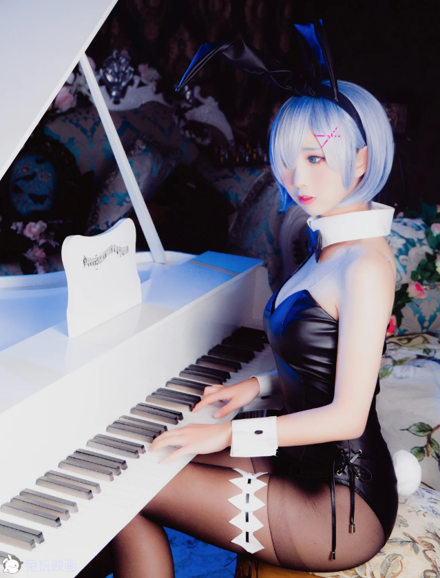 面饼仙儿《兔女郎》:神秘魅力展现,引人入胜插图4 面饼仙儿《兔女郎》:神秘魅力展现,引人入胜