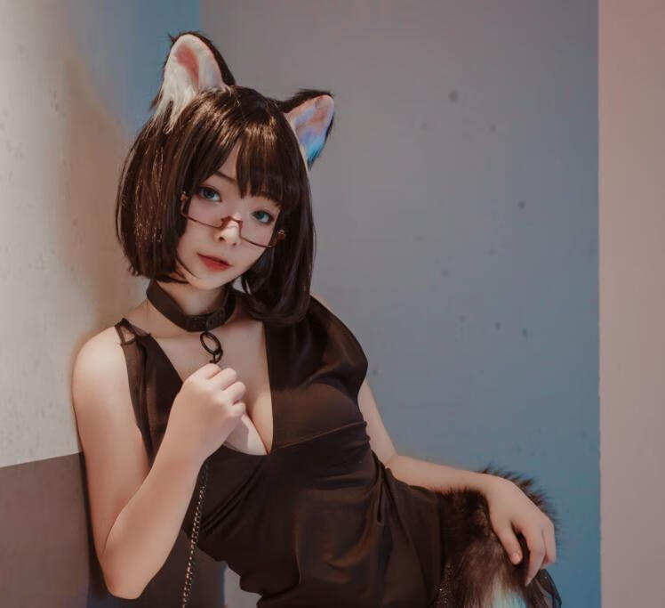 《猫猫头黑裙子》：yuuhui玉汇小姐姐的萌萌出道！