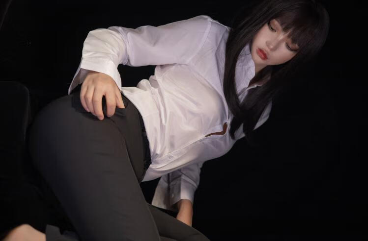 《职业OL》：疯猫ss小姐姐的魅力与幽默