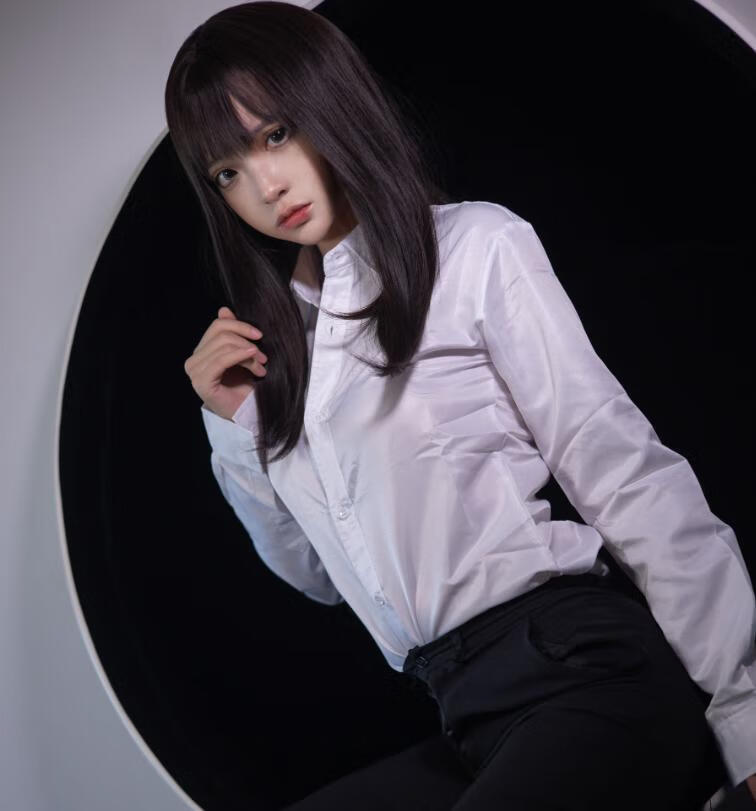 《职业OL》：疯猫ss小姐姐的魅力与幽默