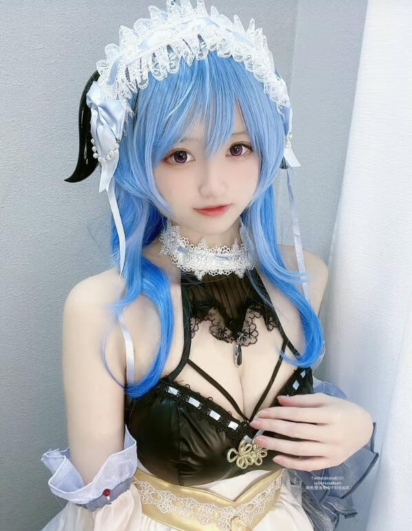 千阳快起床小姐姐cos《原神甘雨》引爆二次元魅力！