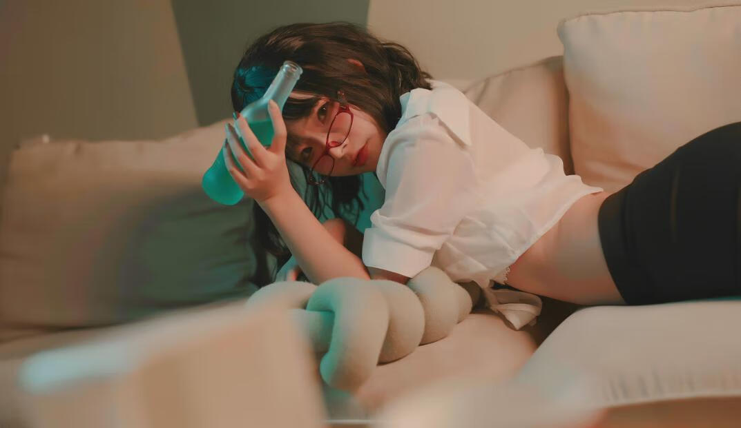 yuuhui玉汇《宿醉》:情感交响曲,醉心回忆!插图1 yuuhui玉汇《宿醉》:情感交响曲,醉心回忆!