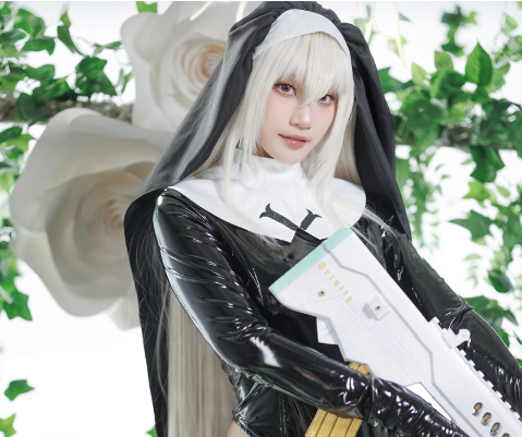 Cien恩恩小姐姐的《歌住樱子》cosplay，修女服+大枪，酷炫又迷人！