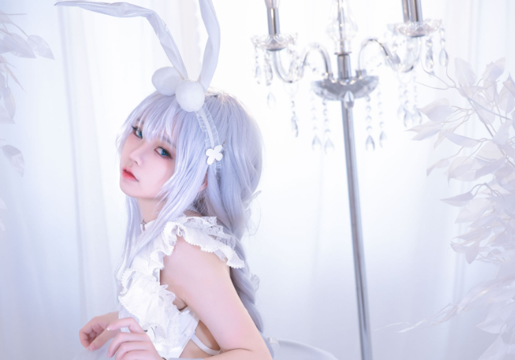 G44不会受伤《恶毒》：小姐姐的奇幻冒险之旅！