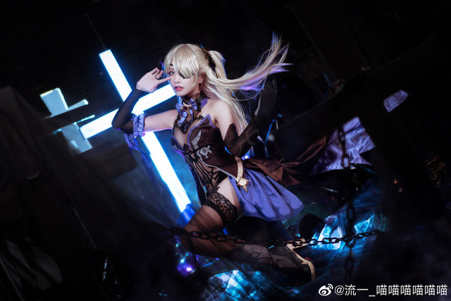 女coser@流一_喵喵喵喵喵喵化身《原神Impact》 中的“罪孽公主”菲谢尔 女coser@流一_喵喵喵喵喵喵化身《原神Impact》 中的“罪孽公主”菲谢尔