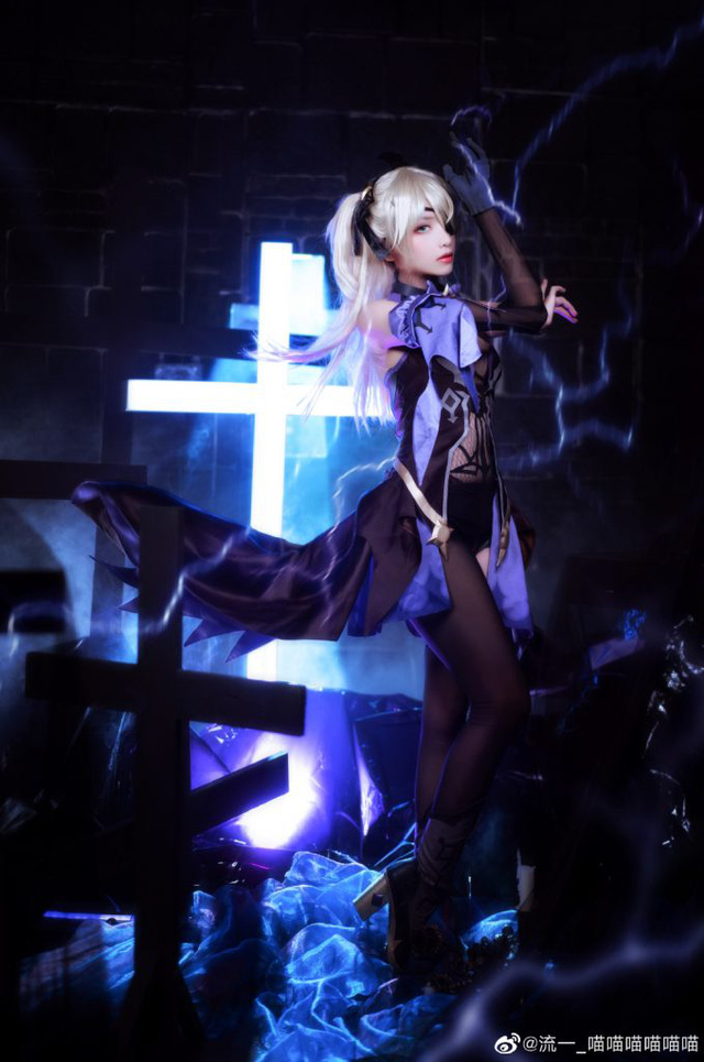 女coser@流一_喵喵喵喵喵喵化身《原神Impact》 中的“罪孽公主”菲谢尔 女coser@流一_喵喵喵喵喵喵化身《原神Impact》 中的“罪孽公主”菲谢尔