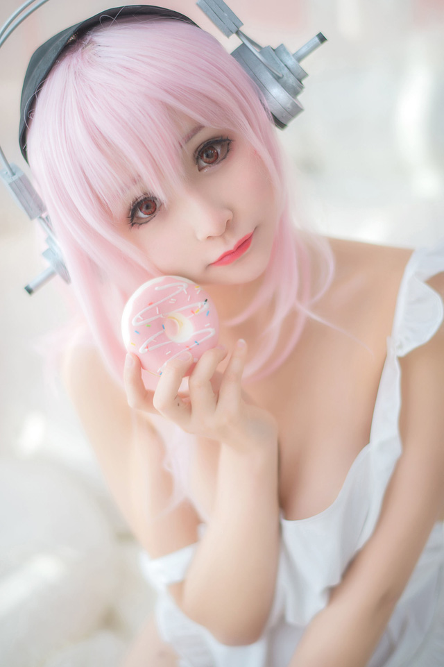 三刀刀miido Cosplay 性感超级索尼子，让你目眩神摇