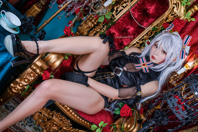 女 coser 在《碧蓝航线》 COS 欧根亲王,婀罗多姿俘获男人心 女 coser 在《碧蓝航线》 COS 欧根亲王,婀罗多姿俘获男人心