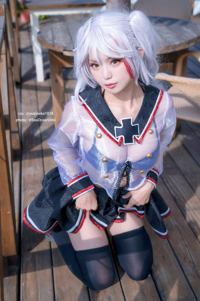 女 coser 在《碧蓝航线》 COS 欧根亲王,婀罗多姿俘获男人心 女 coser 在《碧蓝航线》 COS 欧根亲王,婀罗多姿俘获男人心