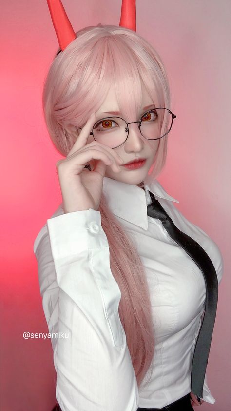 千夜未来cos作品 | 千夜未来（Senya Miku）cos 电锯美人 Makima