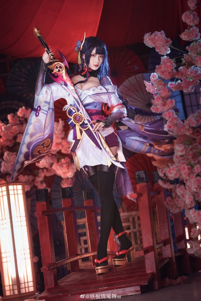 铁板烧鬼舞w cos作品 | 铁板烧鬼舞w在《原神》cos雷电将军