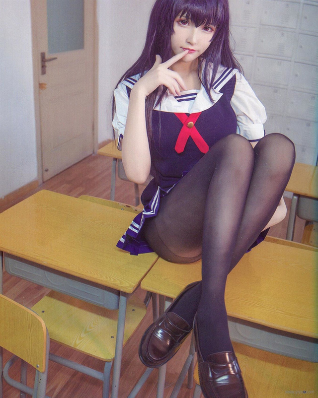 在下萝莉控ii cos作品 | 在下萝莉控ii cos霞之丘诗羽，展示迷人身材