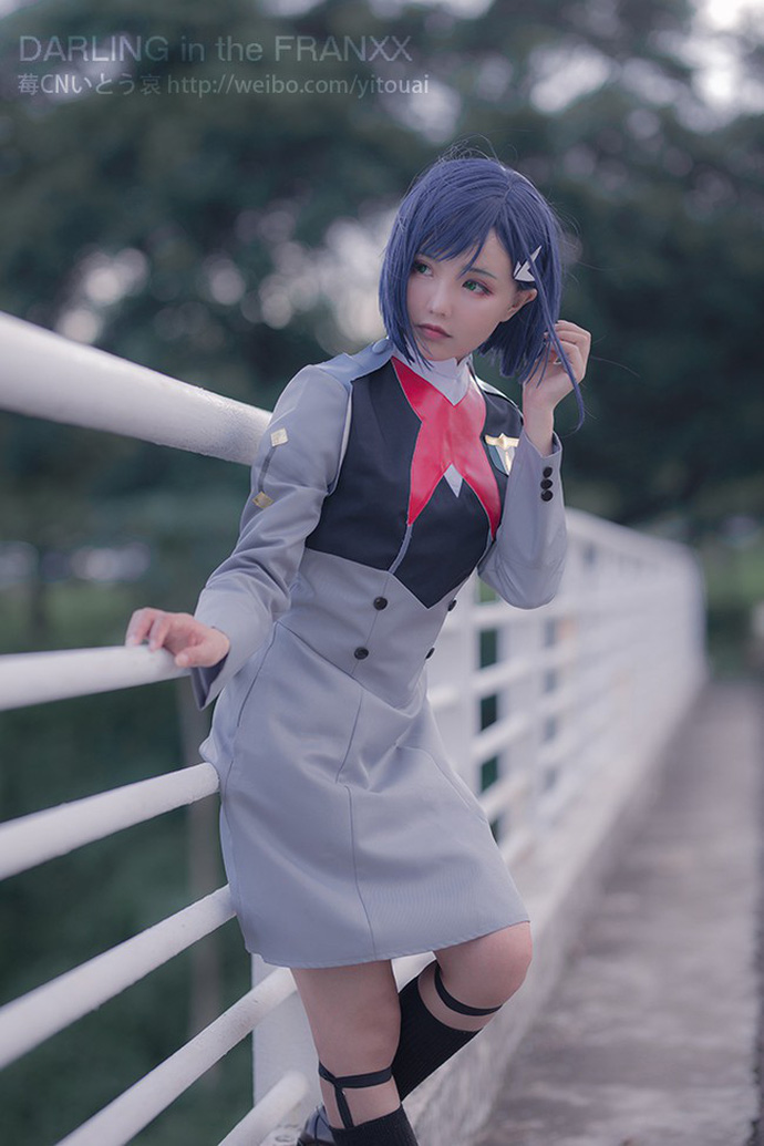 猫步她老公哀子 cos 作品 | 猫步她老公哀子 cos《DARLING in the FRANXX》莓 猫步她老公哀子 cos 作品 | 猫步她老公哀子 cos《DARLING in the FRANXX》莓