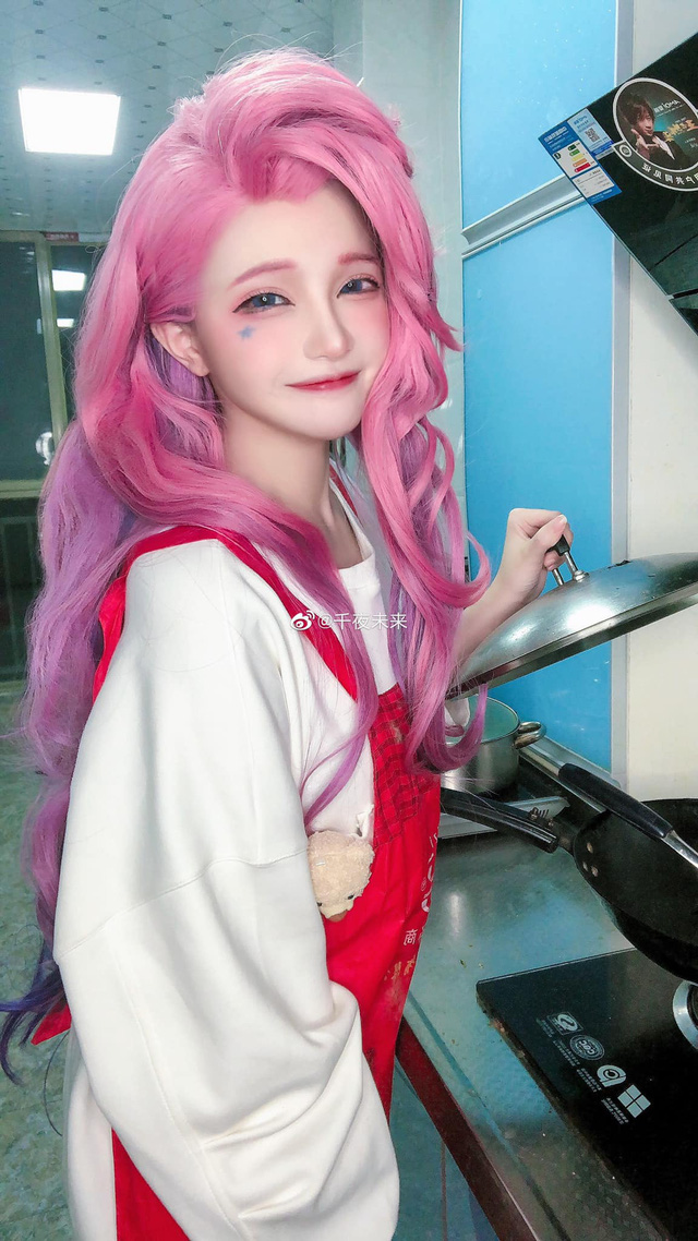 千夜未来cos作品 | 千夜未来（Senya Miku）cos萨勒芬妮Seraphine