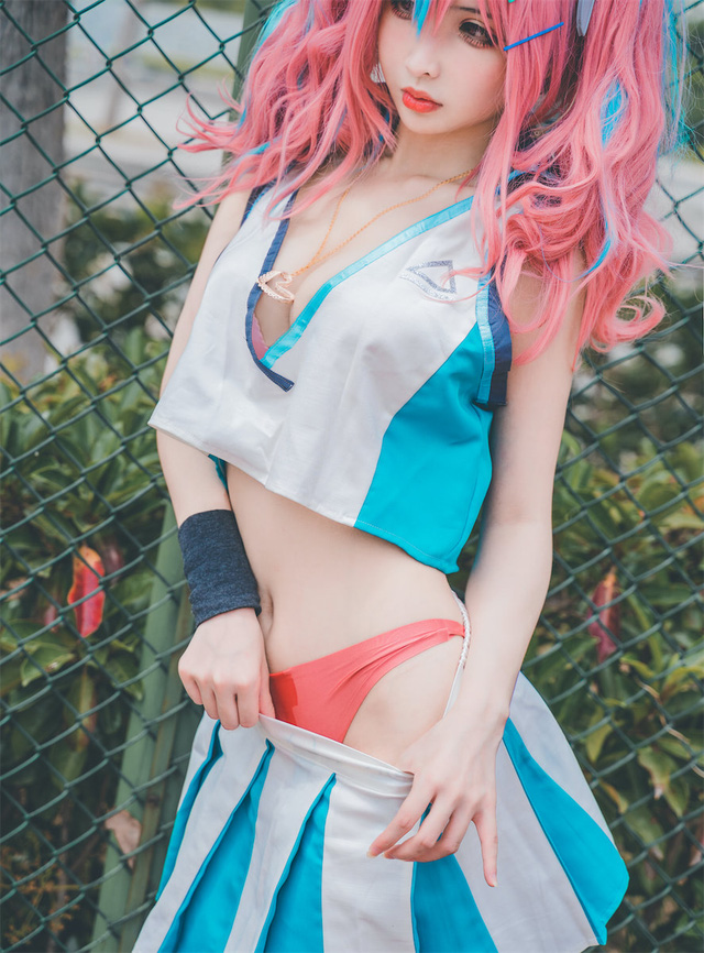 Rioko凉凉子cos图集 | Rioko凉凉子《碧蓝航线》中cos布莱默顿 Rioko凉凉子cos图集 | Rioko凉凉子《碧蓝航线》中cos布莱默顿