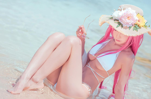 水淼aqua碧蓝航线cos作品 | 水淼aqua_COS比基尼版絮库夫 水淼aqua碧蓝航线cos作品 | 水淼aqua_COS比基尼版絮库夫