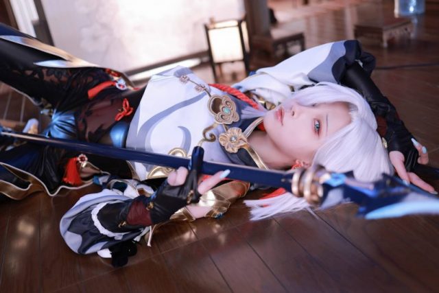 水淼aqua_cos申鹤 | 水淼aqua在《原神》化身“流鼻血版”申鹤 水淼aqua_cos申鹤 | 水淼aqua在《原神》化身“流鼻血版”申鹤