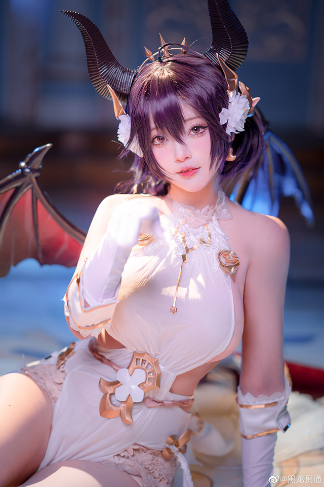 黑龙贯通cos作品 | 黑龙贯通在《碧蓝幻想》cos“龙姬 ”古蕾娅 黑龙贯通cos作品 | 黑龙贯通在《碧蓝幻想》cos“龙姬 ”古蕾娅