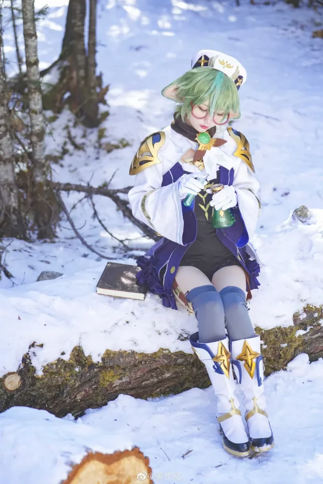 姜生花cos作品 | 姜生花在《原神》cos砂糖,纯真可爱