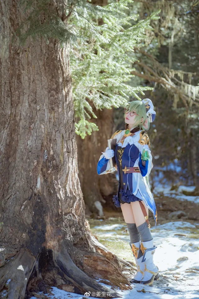 姜生花cos作品 | 姜生花在《原神》cos砂糖,纯真可爱