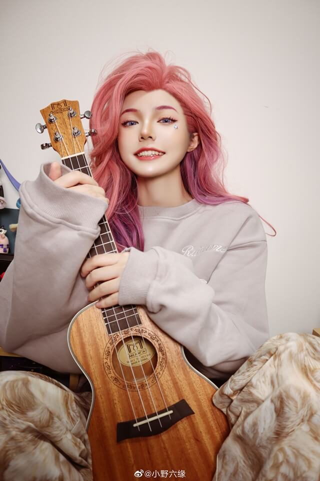 小野六缘cos作品 | 小野六缘在《英雄联盟》cos萨勒芬妮Seraphine