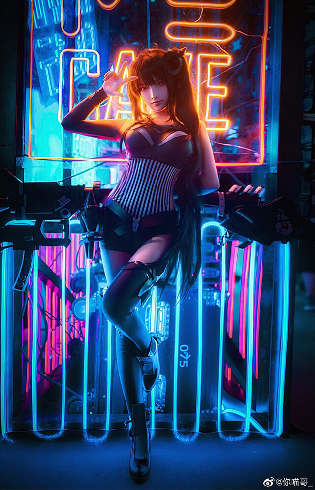 coser@你喵哥_在《少女前线》化身建筑师SPzH3000，性感美丽