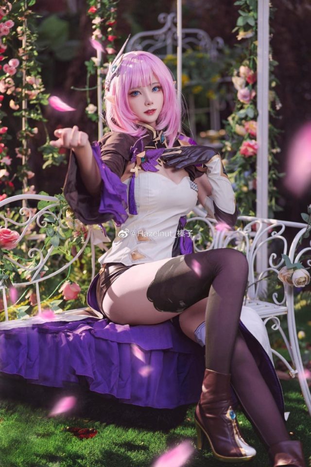 coser@Hazelnut_榛子在《崩坏3》化身“粉色妖精”爱莉希雅