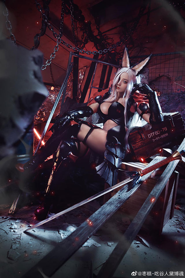 coser@枣糕-吃谷人黛博魂在《神都夜行录》化身性感妖魅的狐妖