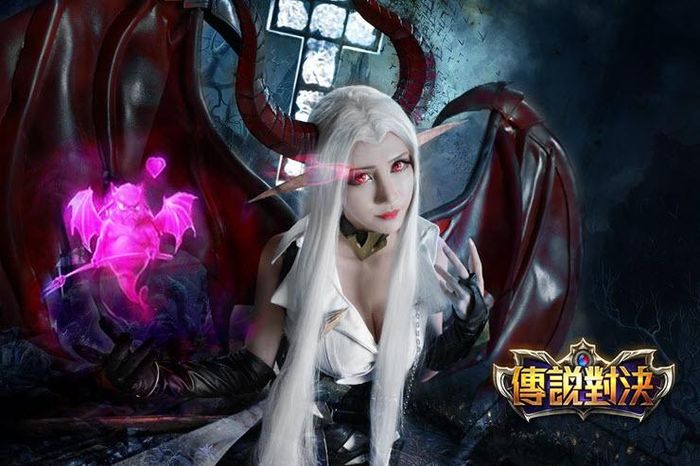 coser@Miu在《传说对决》中化身充满魔力的“黑暗女王” coser@Miu在《传说对决》中化身充满魔力的“黑暗女王”