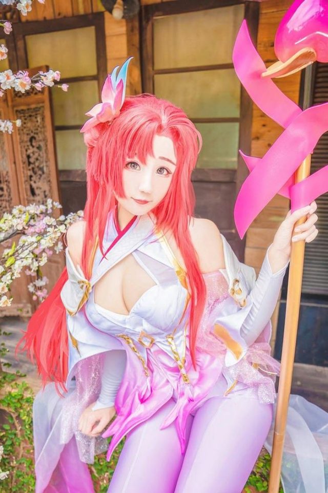 肉感少女coser@Neneko在《王者荣耀》中化身魅力迷人的貂蝉 肉感少女coser@Neneko在《王者荣耀》中化身魅力迷人的貂蝉