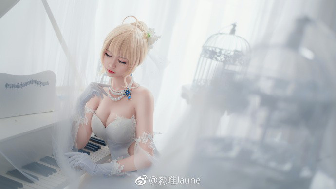 coser@淼唯Jaune在《Fate》化身婚纱版的“Saber Alter”阿尔托利亚 coser@淼唯Jaune在《Fate》化身婚纱版的“Saber Alter”阿尔托利亚