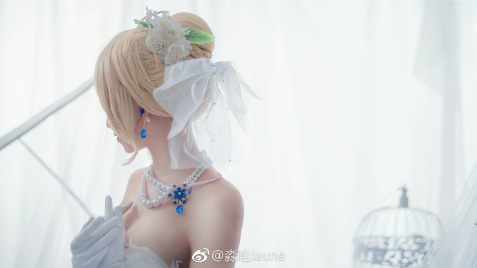 coser@淼唯Jaune在《Fate》化身婚纱版的“Saber Alter”阿尔托利亚 coser@淼唯Jaune在《Fate》化身婚纱版的“Saber Alter”阿尔托利亚