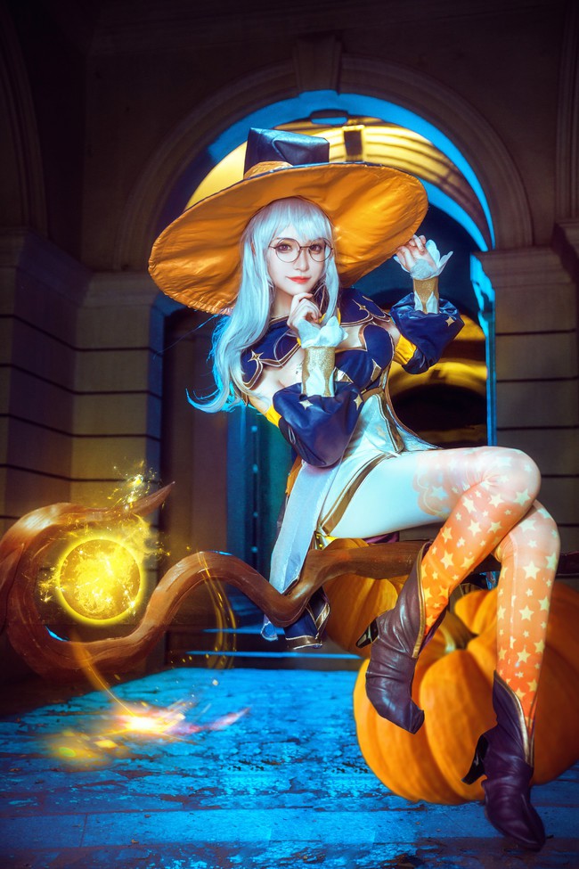 coser@阿喵_帅不过三秒在《王者荣耀》化身“幻想奇妙夜”王昭君 coser@阿喵_帅不过三秒在《王者荣耀》化身“幻想奇妙夜”王昭君