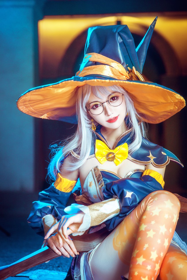 coser@阿喵_帅不过三秒在《王者荣耀》化身“幻想奇妙夜”王昭君 coser@阿喵_帅不过三秒在《王者荣耀》化身“幻想奇妙夜”王昭君