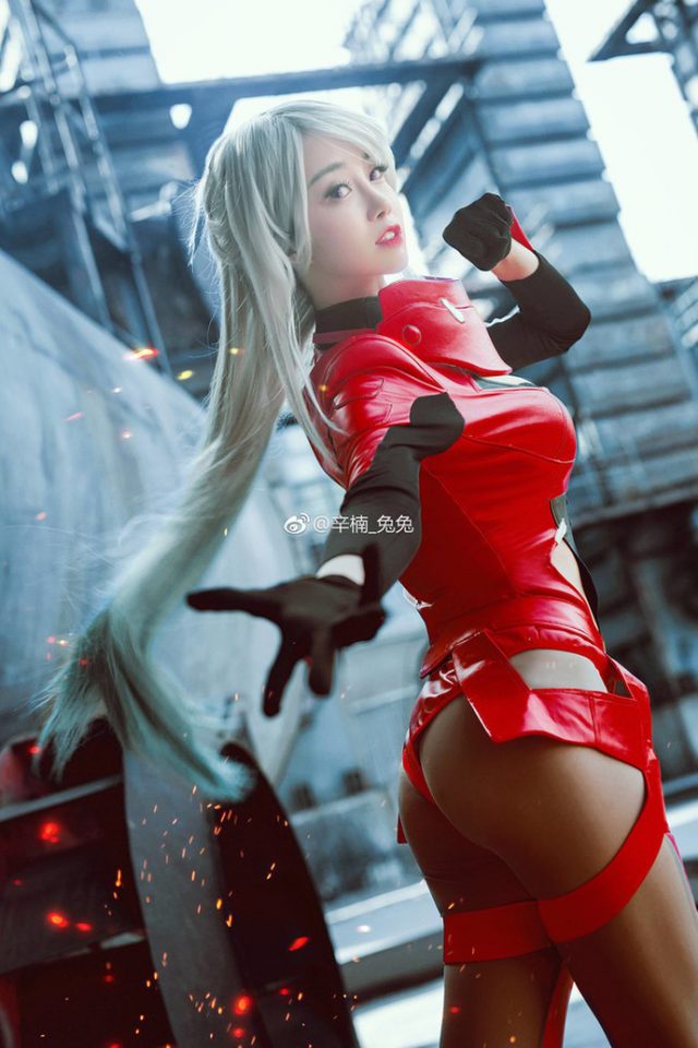 coser@新楠_兔兔在《重神机潘多拉》化身“赏金猎人”叶坤灵