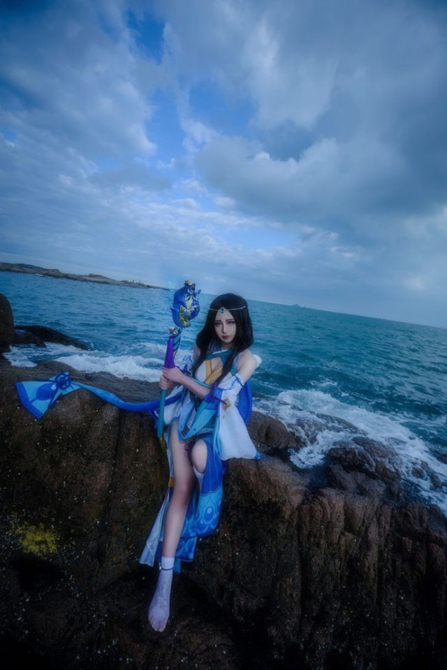 coser@_Azusaa_在《阴阳师》化身美丽的“占卜师”八百比丘尼
