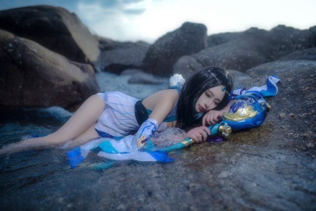 coser@_Azusaa_在《阴阳师》化身美丽的“占卜师”八百比丘尼