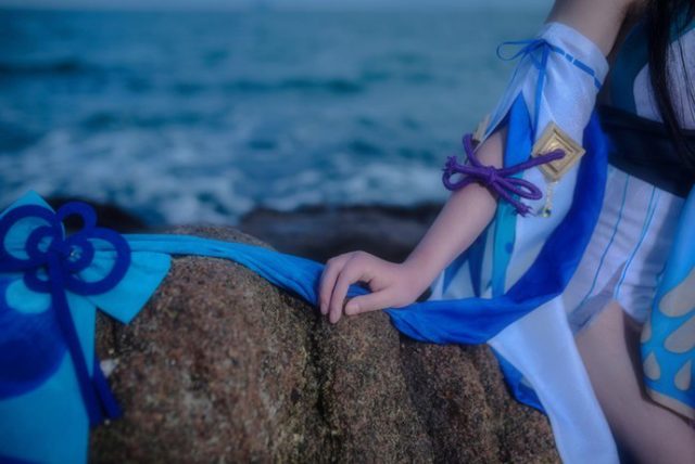 coser@_Azusaa_在《阴阳师》化身美丽的“占卜师”八百比丘尼
