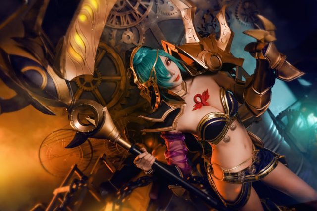 台湾女coser@Miu在游戏《传说对决》中化身“异域舞娘”美娜