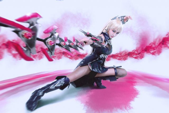 coser@cindy在游戏《洛奇》中化身英姿飒爽的“链刃师 ” coser@cindy在游戏《洛奇》中化身英姿飒爽的“链刃师 ”