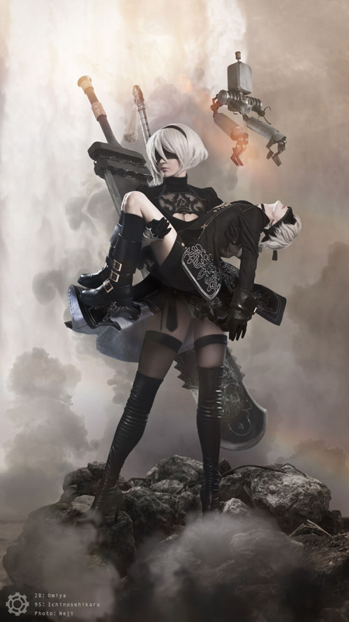 NieR:Automata COSPLAY：当《尼尔：机械纪元》的2B女孩拥抱“尤尔哈9S”时