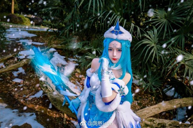 coser@同恩icon在《王者荣耀》中化身“冰雪女王”王昭君 coser@同恩icon在《王者荣耀》中化身“冰雪女王”王昭君
