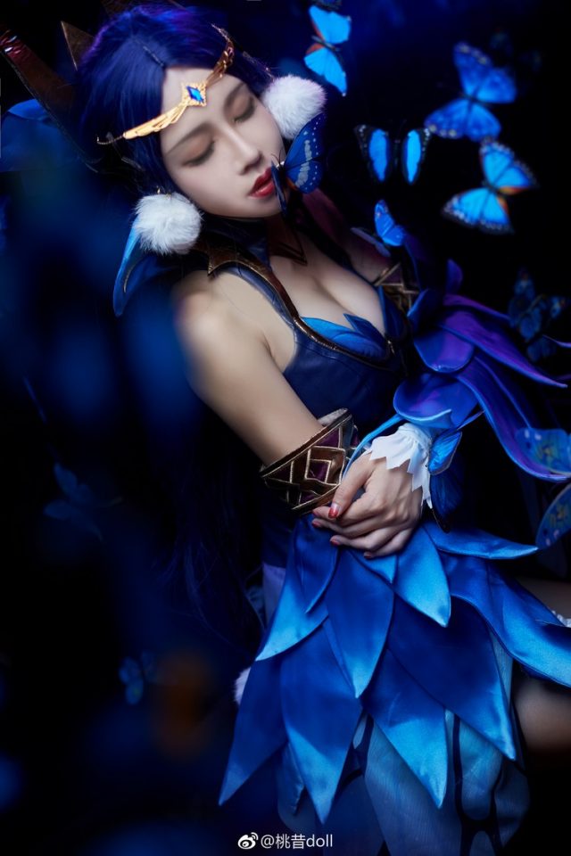 女coser@桃昔doll在游戏《王者荣耀》中化身“绝世舞姬”貂蝉 女coser@桃昔doll在游戏《王者荣耀》中化身“绝世舞姬”貂蝉