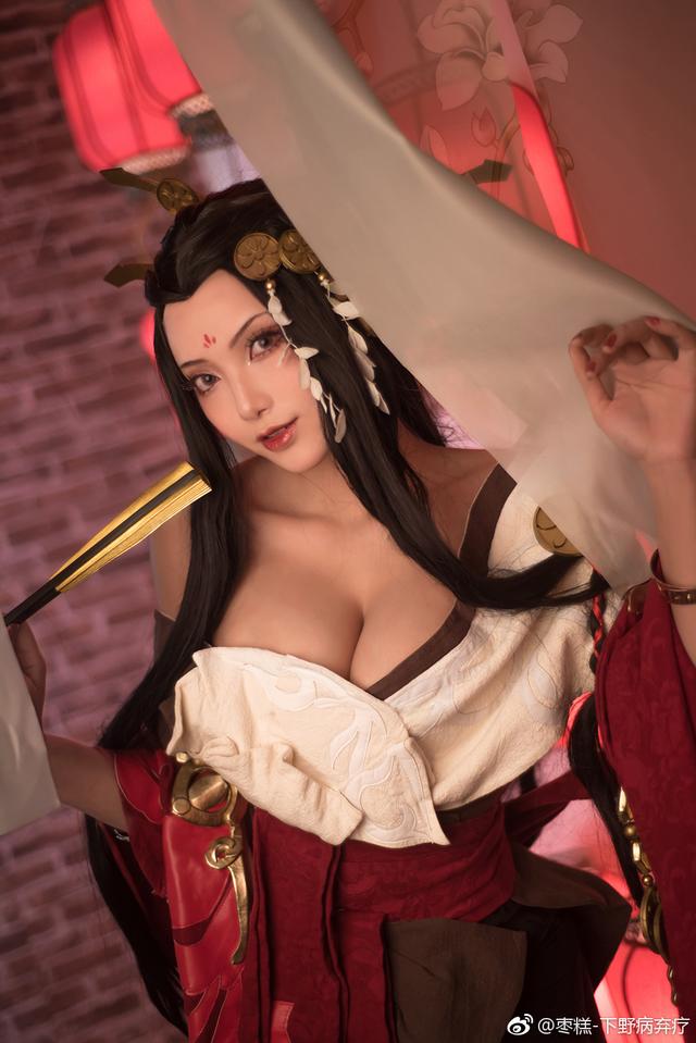 迷恋于武侠手游《一梦江湖》，它的cosplay让游戏玩家窒息