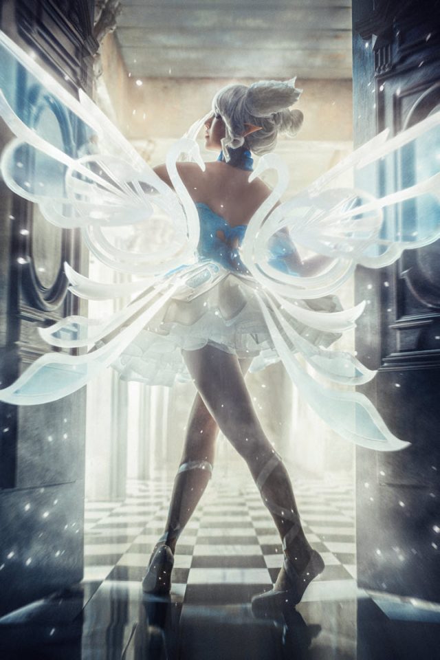 《传说对决》中“天鹅湖之翼”克里希的超现实cosplay,闪闪发光的美丽 《传说对决》中“天鹅湖之翼”克里希的超现实cosplay,闪闪发光的美丽